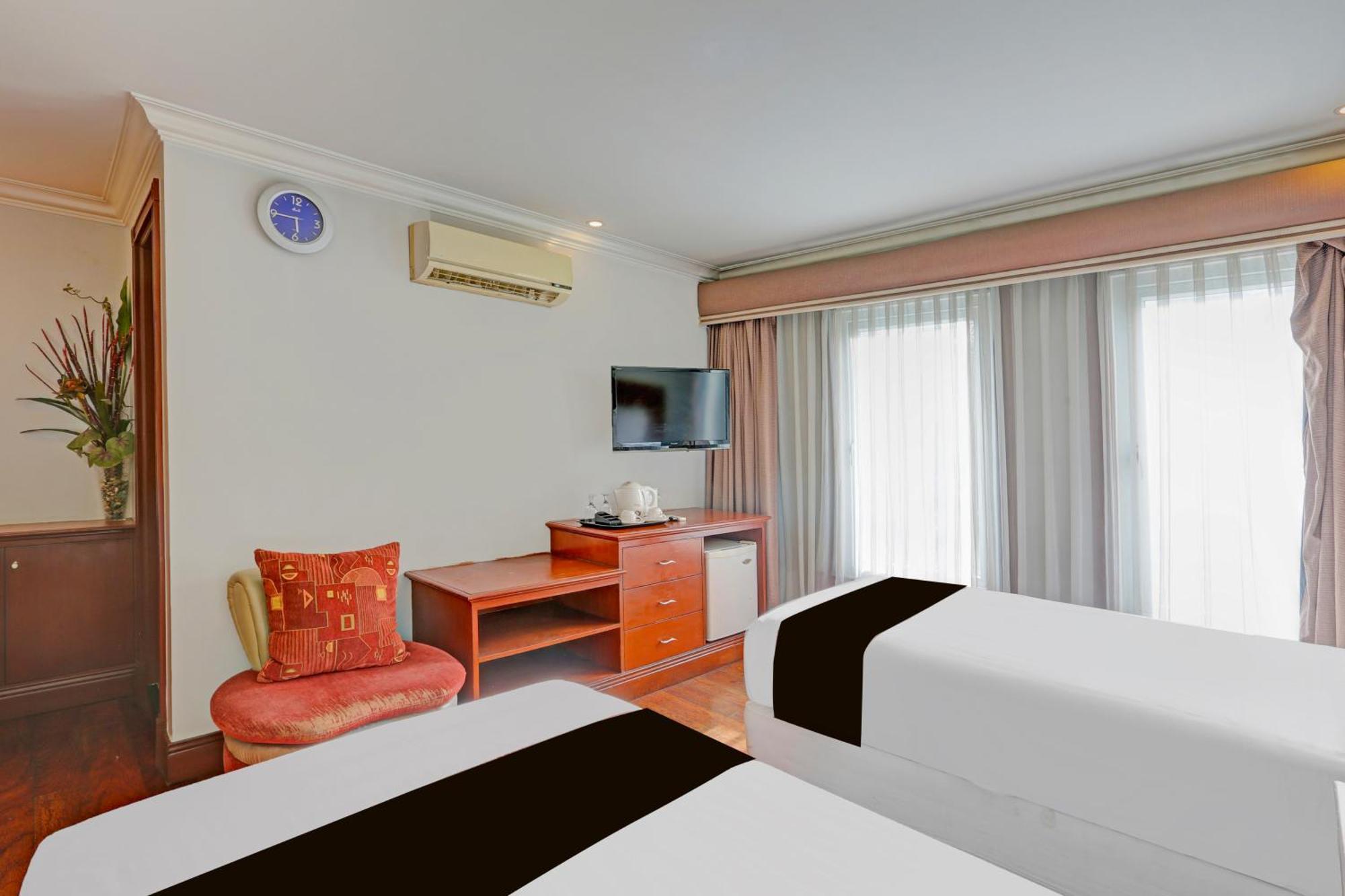 Townhouse Oak Vip Suites, Near Pnr Pasay Evangelista, Makati Manila Makati City Exterior foto