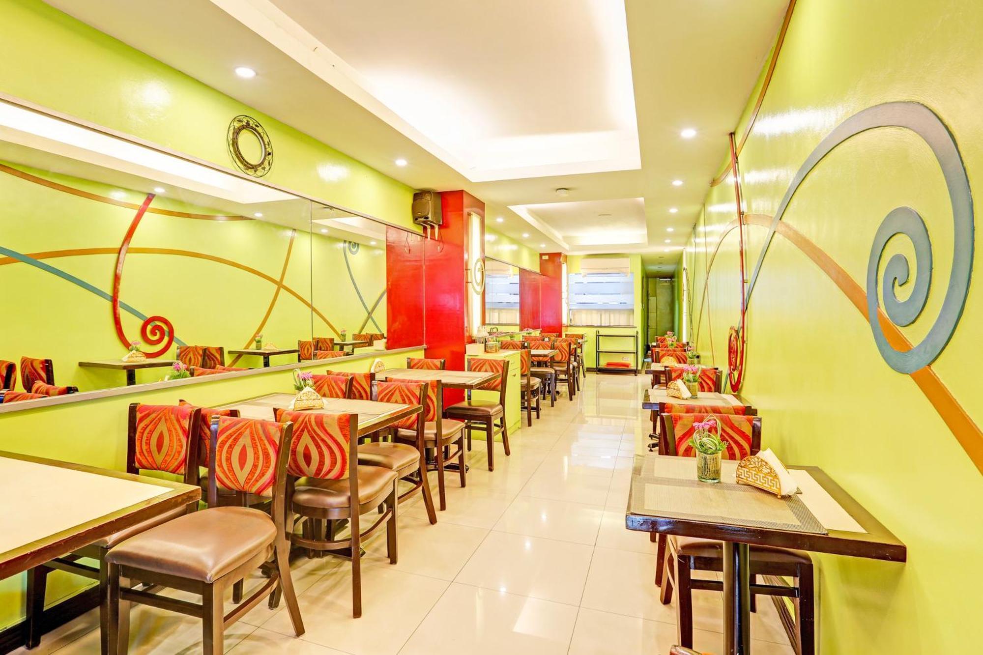 Townhouse Oak Vip Suites, Near Pnr Pasay Evangelista, Makati Manila Makati City Exterior foto