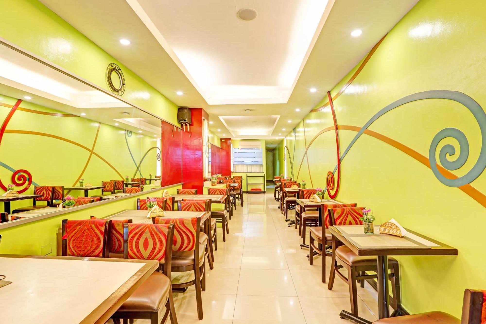 Townhouse Oak Vip Suites, Near Pnr Pasay Evangelista, Makati Manila Makati City Exterior foto